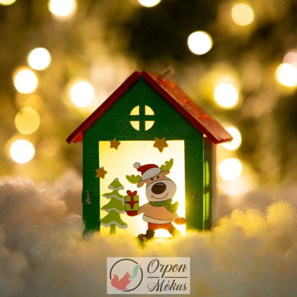 Karácsonyi LED dekor házikó: - melegfehér - fa - 2 féle - 7,5 x 9,5 x 5,5 cm